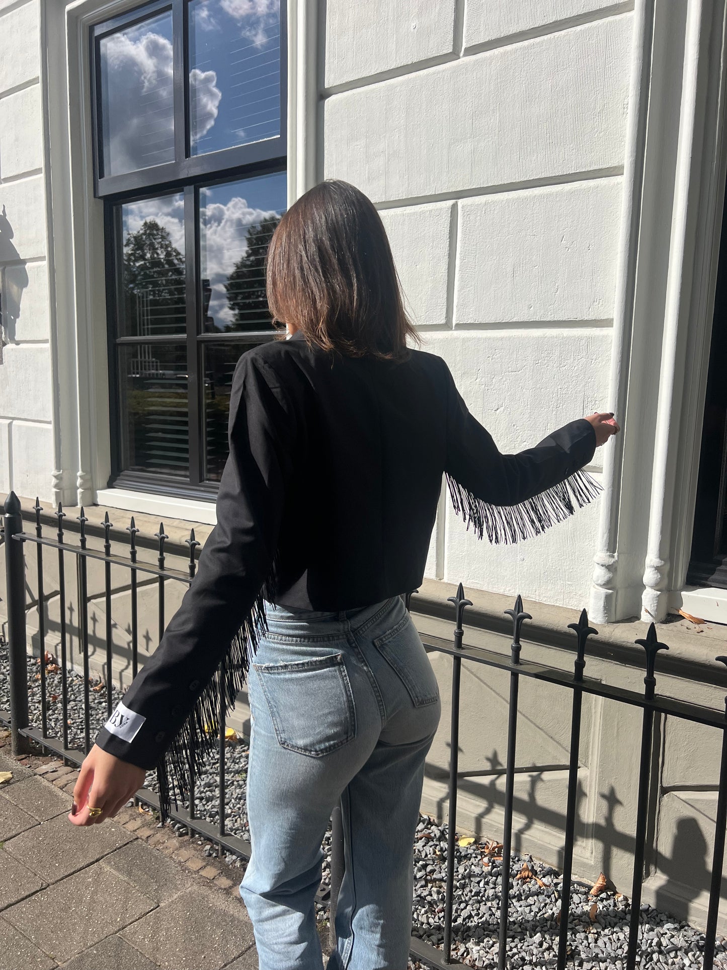 BLACK FRINGE BLAZER (SHORT)