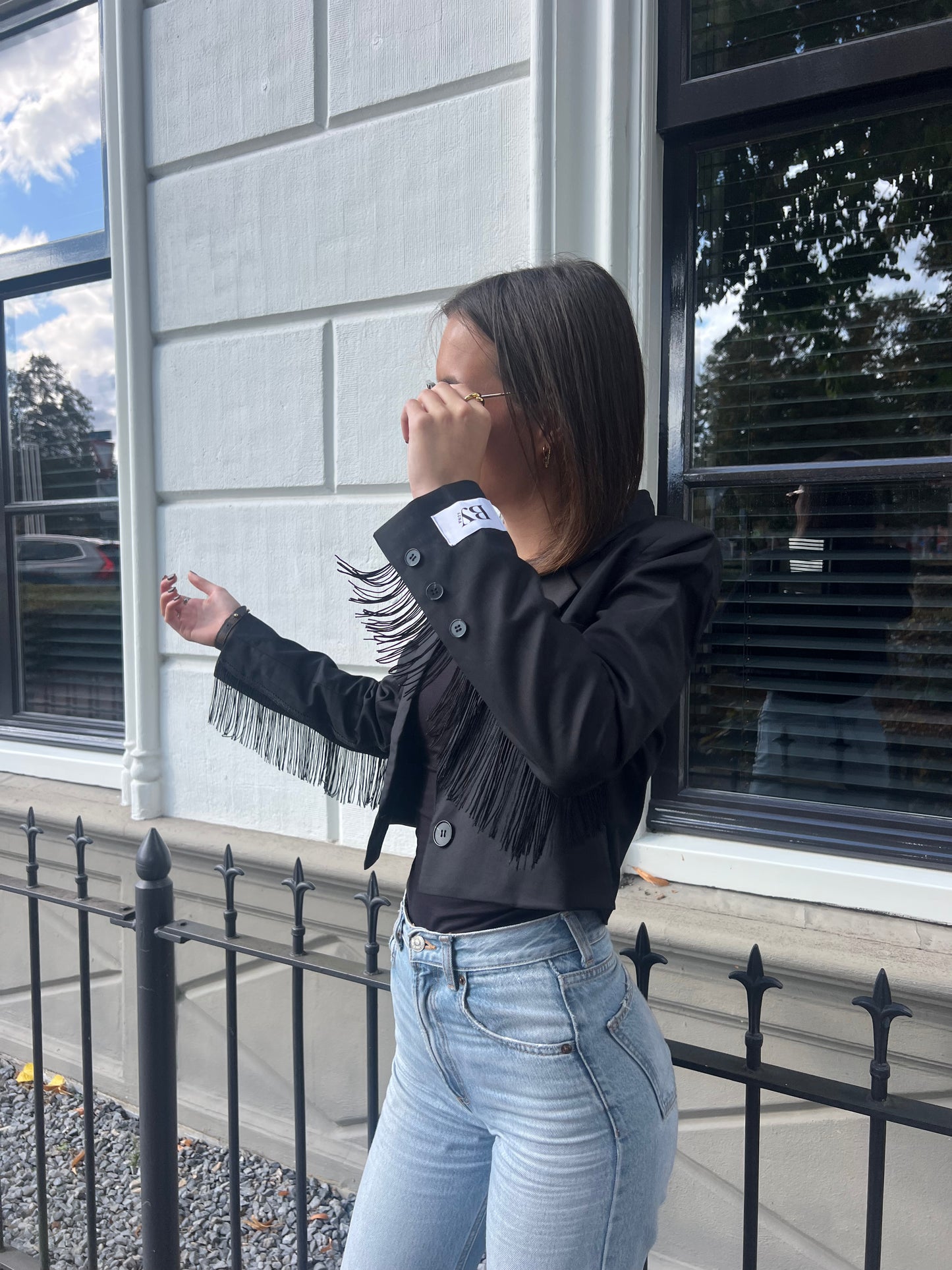 BLACK FRINGE BLAZER (SHORT)